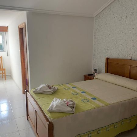 Hostal Sequeiros San Ciprian de Vinas Екстер'єр фото