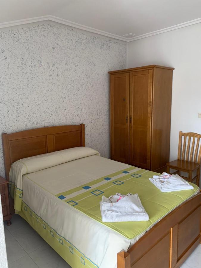 Hostal Sequeiros San Ciprian de Vinas Екстер'єр фото
