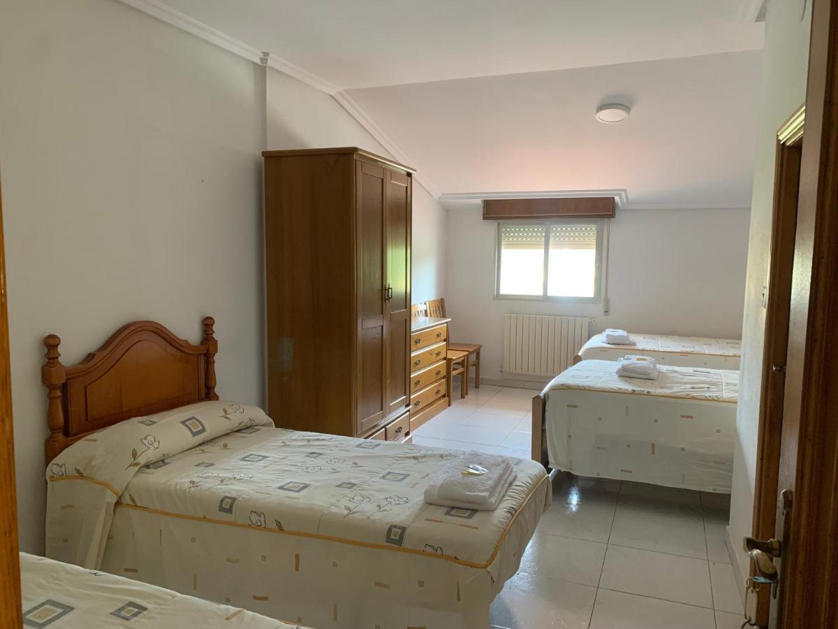 Hostal Sequeiros San Ciprian de Vinas Екстер'єр фото