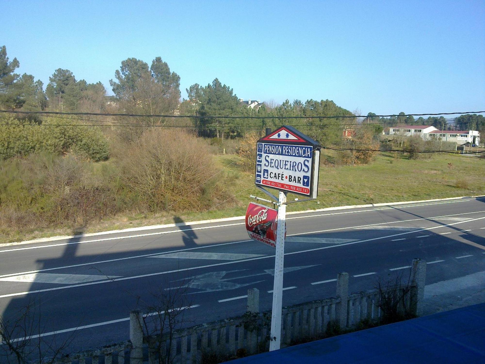 Hostal Sequeiros San Ciprian de Vinas Екстер'єр фото