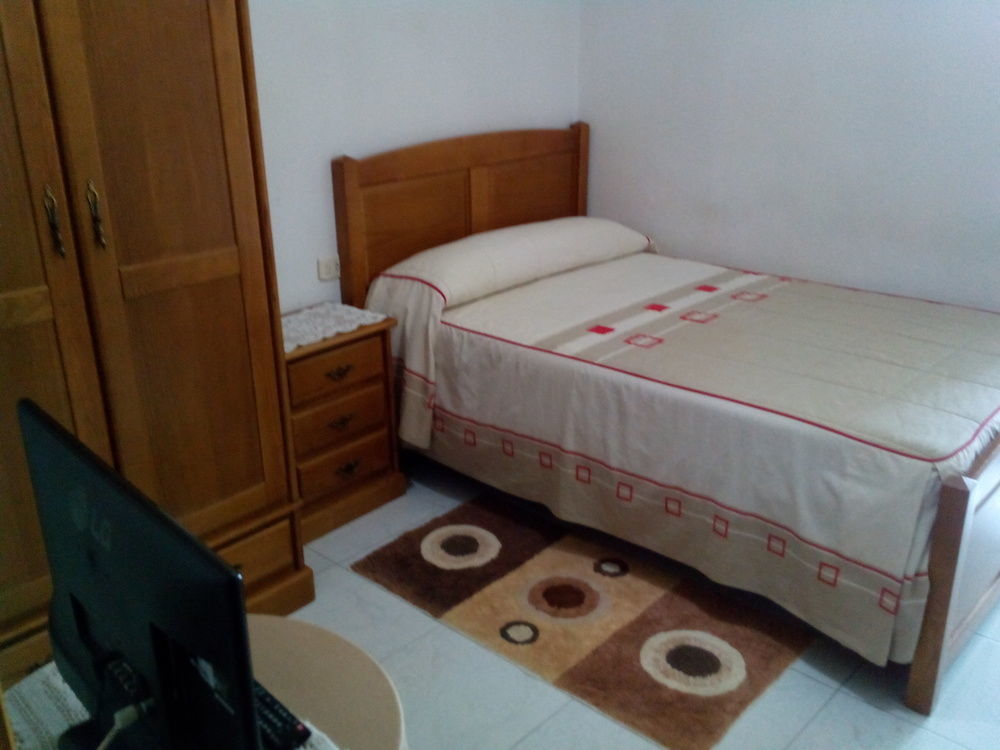 Hostal Sequeiros San Ciprian de Vinas Екстер'єр фото