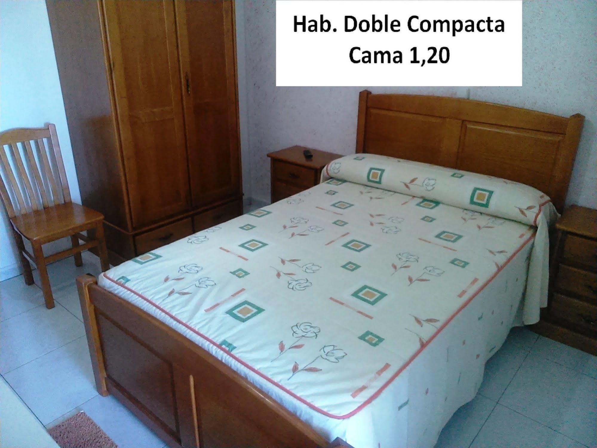 Hostal Sequeiros San Ciprian de Vinas Екстер'єр фото
